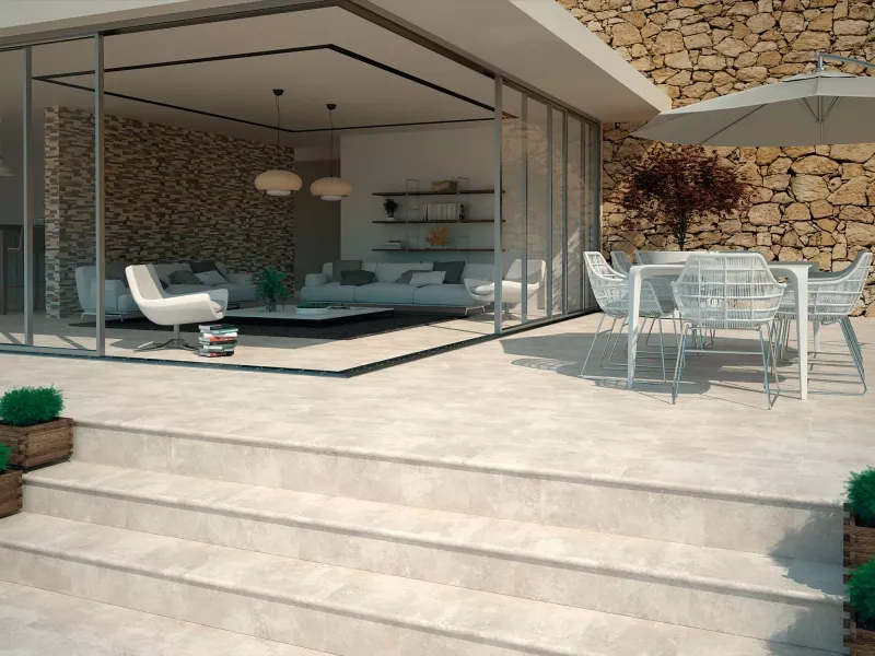 Margelle antidérapante piscine à Marignane